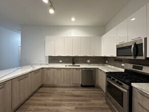 2550 S Wabash Ave in Chicago, IL - Foto de edificio - Building Photo