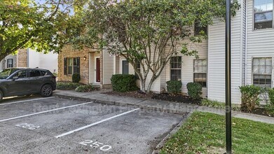 3175 Kirklevington Dr in Lexington, KY - Building Photo - Building Photo