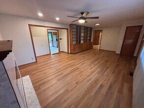 1054 N Eva Ave in Fayetteville, AR - Building Photo - Building Photo