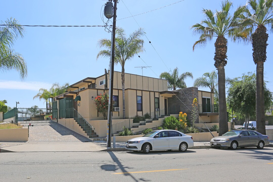 1160 S Walnut St in La Habra, CA - Building Photo