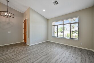 6937 E Paradise Ln in Scottsdale, AZ - Building Photo - Building Photo