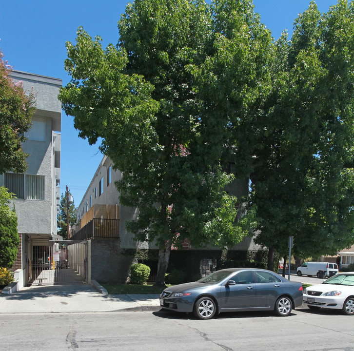 304 E Santa Anita Ave in Burbank, CA - Foto de edificio