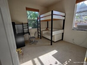 2963 Audubon Cir, Unit 2963B in Davis, CA - Foto de edificio - Building Photo