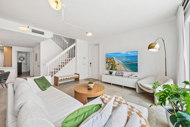 149 Caravelle Dr in Jupiter, FL - Building Photo - Building Photo