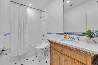 1100 El Rado St in Coral Gables, FL - Building Photo - Building Photo