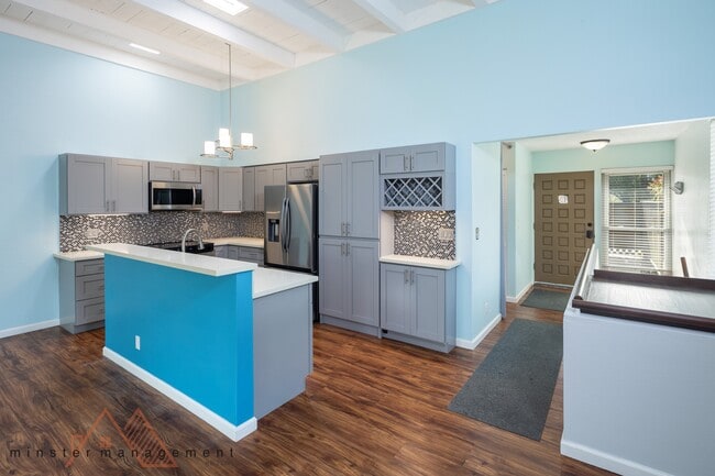 47-459-459 Hui Iwa St in Kaneohe, HI - Building Photo - Building Photo