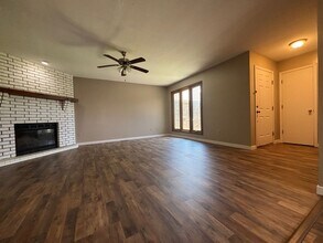 3219 W Hanover St in Springfield, MO - Building Photo - Building Photo