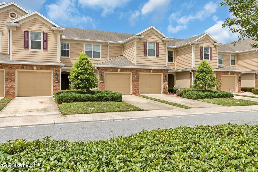 6920 Roundleaf Dr in Jacksonville, FL - Building Photo
