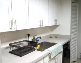 269 NW 7th St in Miami, FL - Foto de edificio - Building Photo