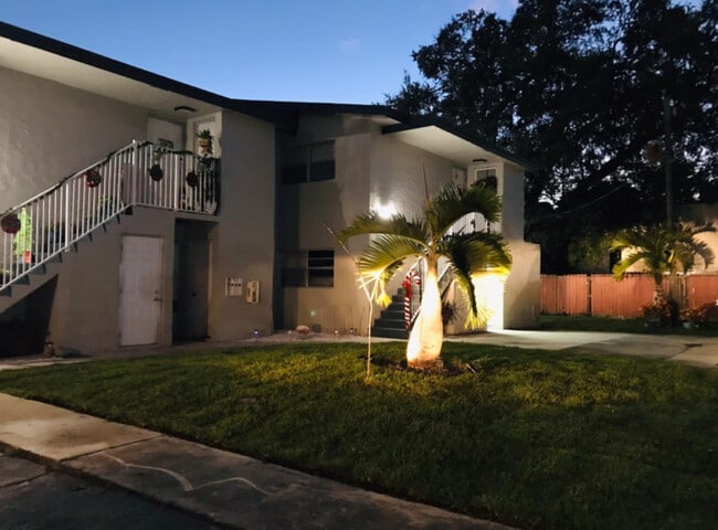3741 SW 60th Ave, Unit 3741-1 in Davie, FL - Building Photo - Building Photo