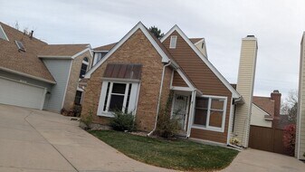 16783 E Hialeah Ave in Centennial, CO - Building Photo