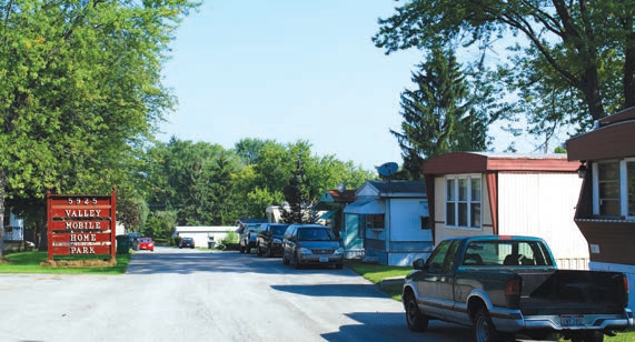 5925 Youngstown-Hubbard Rd in Hubbard, OH - Building Photo