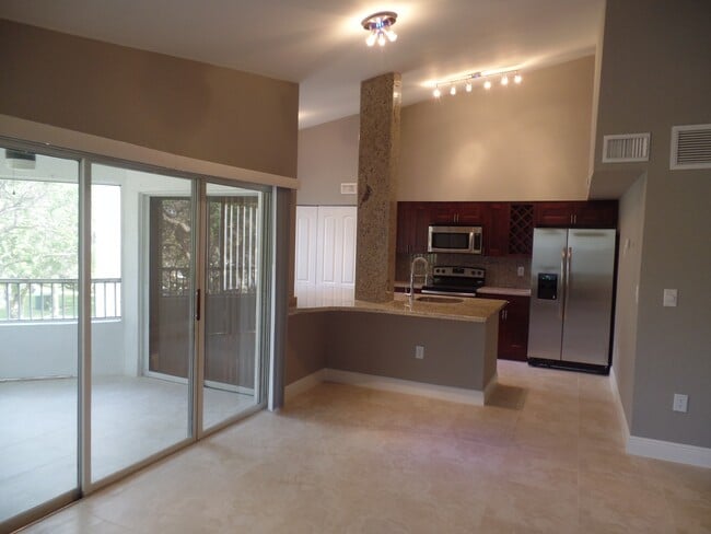 2810 N Oakland Forest Dr