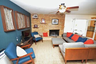 2231 NW 21st Ave in Gainesville, FL - Building Photo - Building Photo