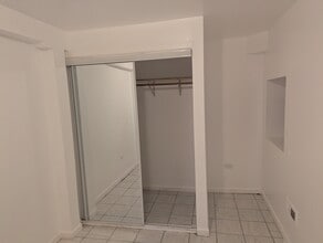 1318 S Kolin Ave, Unit BSMT in Chicago, IL - Foto de edificio - Building Photo