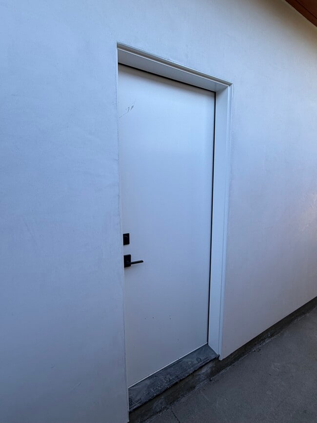 2059 248th St, Unit A in Lomita, CA - Foto de edificio - Building Photo