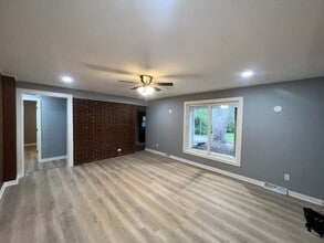 1108 E 9th St in Lockport, IL - Building Photo - Building Photo