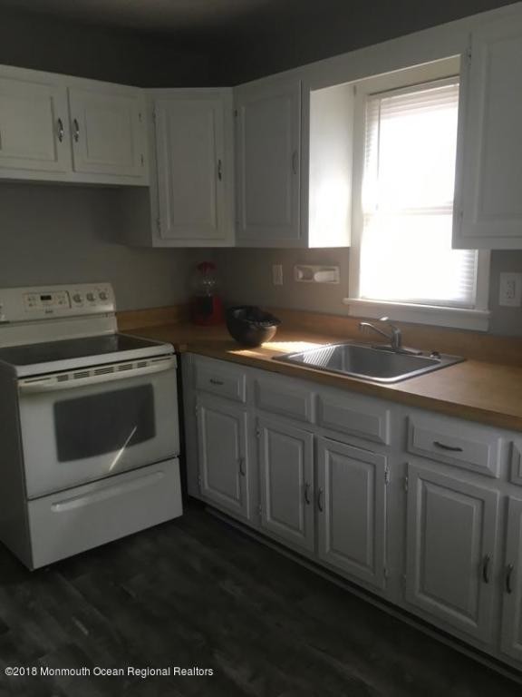 101 Seabreeze Way in Keansburg, NJ - Building Photo - Building Photo