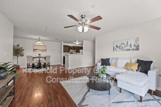6823 Meadow Creek Dr in Columbus, OH - Building Photo - Building Photo