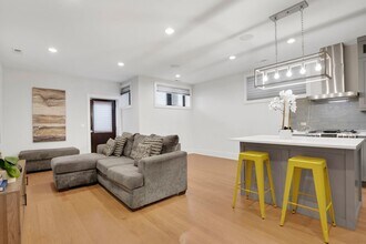 4226 S Ellis Ave in Chicago, IL - Building Photo - Building Photo