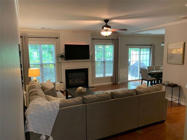 520 Warwick Pl in Roswell, GA - Building Photo - Building Photo