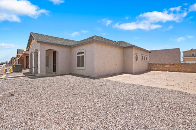 2301 Tony Harper St in El Paso, TX - Building Photo - Building Photo