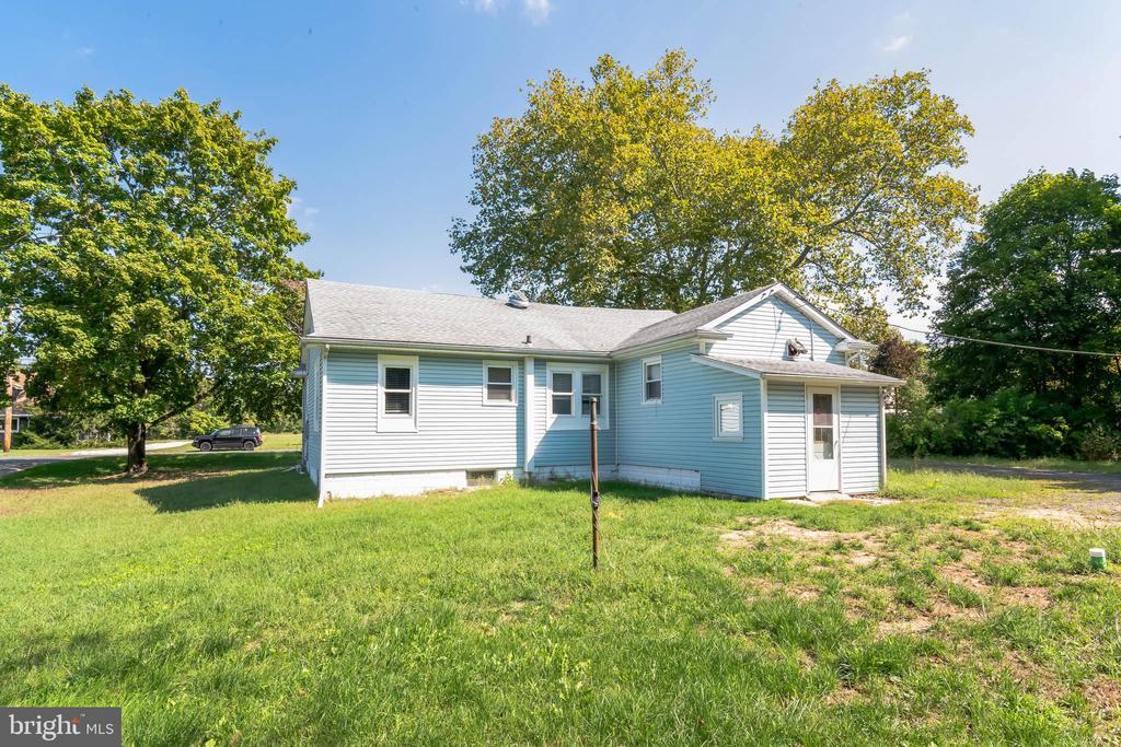 2041 W Main St in Millville, NJ - Building Photo