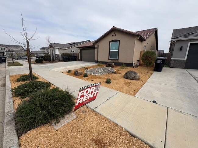 property at 2234 S Oakhurst Ct