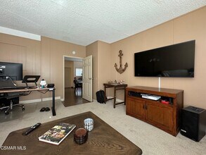 1617 Susan Dr in Thousand Oaks, CA - Building Photo - Building Photo