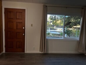 863A Atherton Ave in Novato, CA - Foto de edificio - Building Photo
