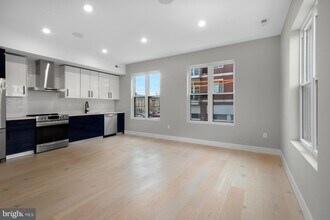 1343 Fitzwater St in Philadelphia, PA - Building Photo - Building Photo