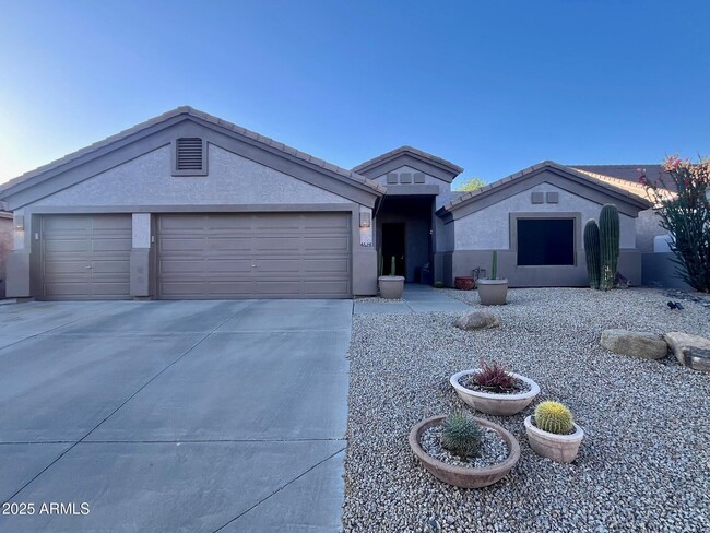 property at 4628 E Bajada Rd