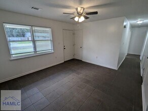 468 Elm St in Hinesville, GA - Building Photo - Building Photo