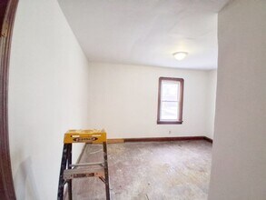 4084 E 147th St in Cleveland, OH - Building Photo - Building Photo