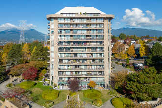 Boundary View in Burnaby, BC - Building Photo - Building Photo