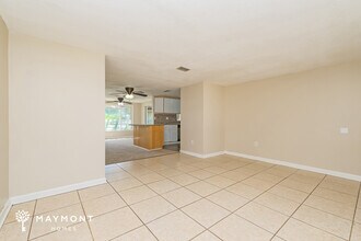 7914 Bracken Dr in Port Richey, FL - Foto de edificio - Building Photo