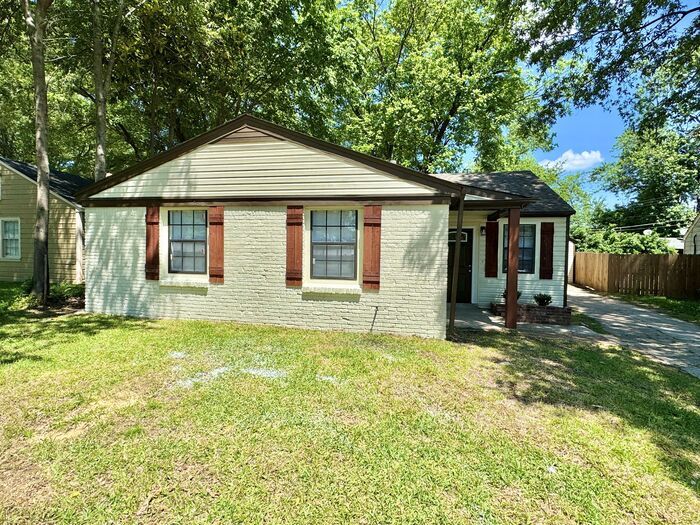 3922 Pleasant Cove in Memphis, TN - Building Photo