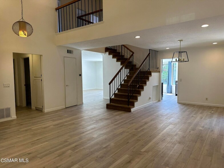 13654 Blacksmith Ct, Unit 5M-535 in Moorpark, CA - Building Photo