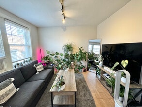 503 W Belmont Ave, Unit 45 in Chicago, IL - Building Photo - Building Photo