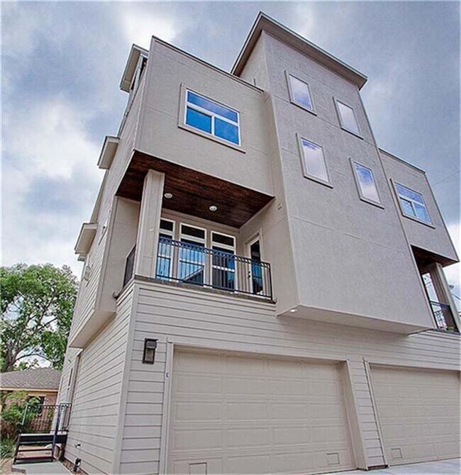 property at 1325 W 24th St