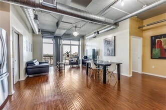 1001 Belleview St in Dallas, TX - Building Photo - Building Photo