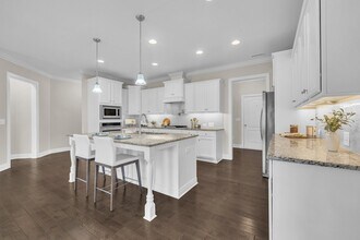 747 Catherine Lake Ct in Fuquay Varina, NC - Building Photo - Building Photo