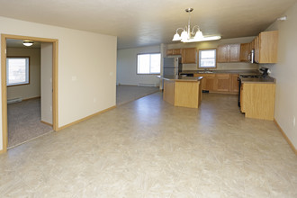 Meadow Ridge Apartments in Minot, ND - Foto de edificio - Interior Photo