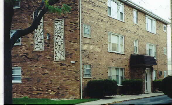 6015 W 64th Pl in Chicago, IL - Building Photo - Building Photo