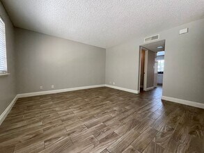 7084 Burcot Ave in Las Vegas, NV - Building Photo - Building Photo