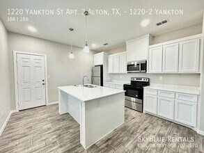1220 S Yankton St in Alton, TX - Building Photo - Building Photo