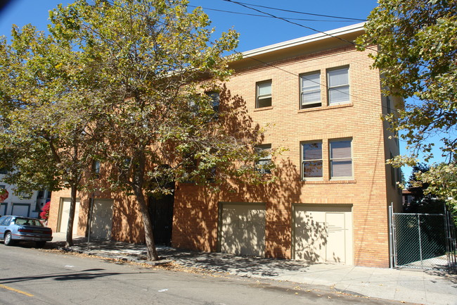 3805-3815 Shafter Ave in Oakland, CA - Foto de edificio - Building Photo