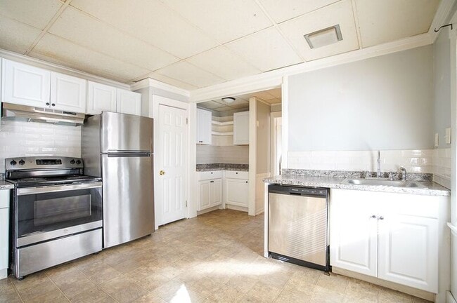 property at 341 Hampden St