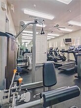 401 Bayfront Pl in Naples, FL - Building Photo - Building Photo