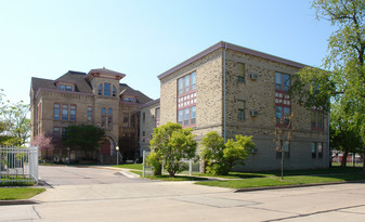 Lincoln School Historic Apartments